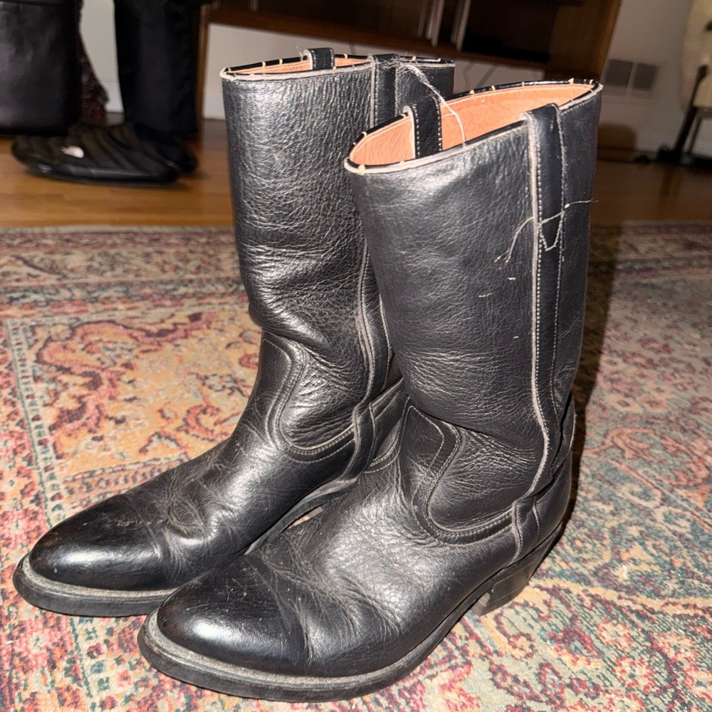 Boulet Women’s black cowboy boots size 7